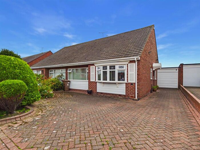 2 Bedroom Semi-Detached Bungalow For Sale In Farringdon Road, North Shields, NE30