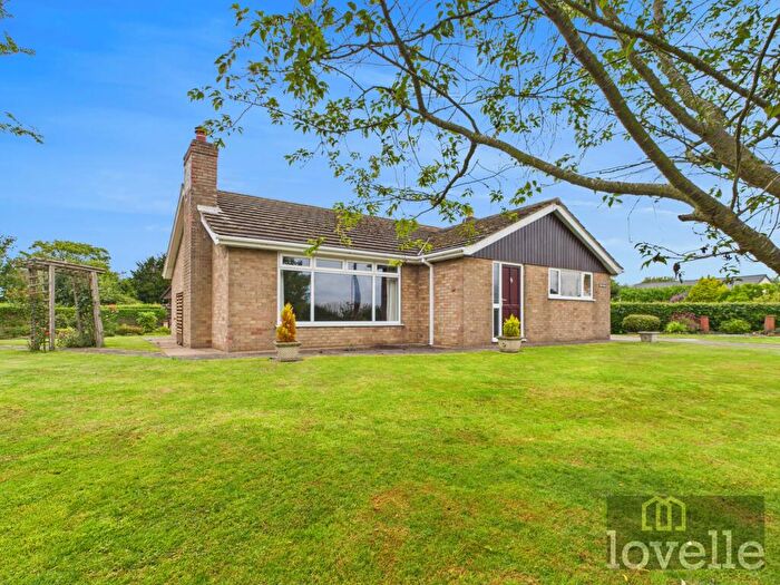 3 Bedroom Detached Bungalow For Sale In Pinfold Lane, Alford, LN13