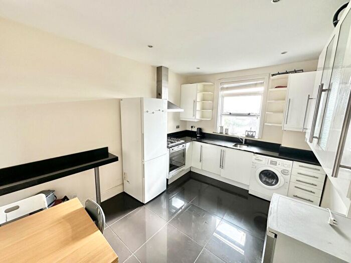 4 Bedroom Maisonette To Rent In Flat, Pennsylvania Road, EX4