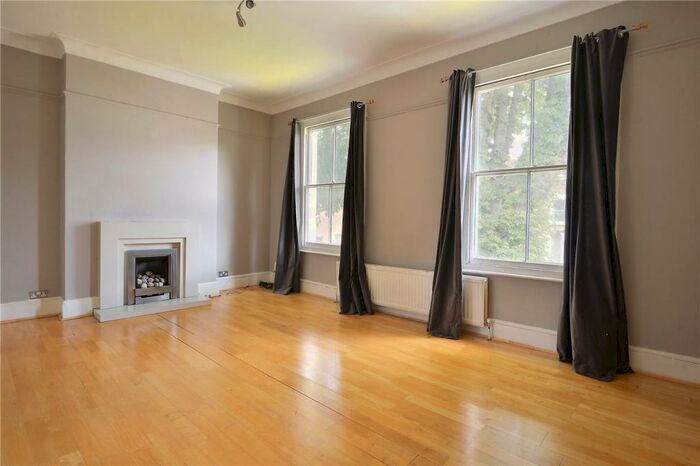 2 Bedroom Apartment To Rent In Melbourne Grove, East Dulwich, London, SE22