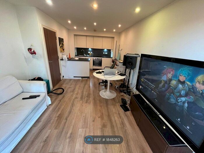 1 Bedroom Flat To Rent In Goshawk Court, London, NW9