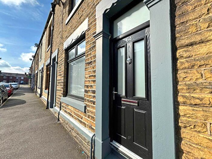 3 Bedroom Terraced House To Rent In Queen Street, Shaw, OL2