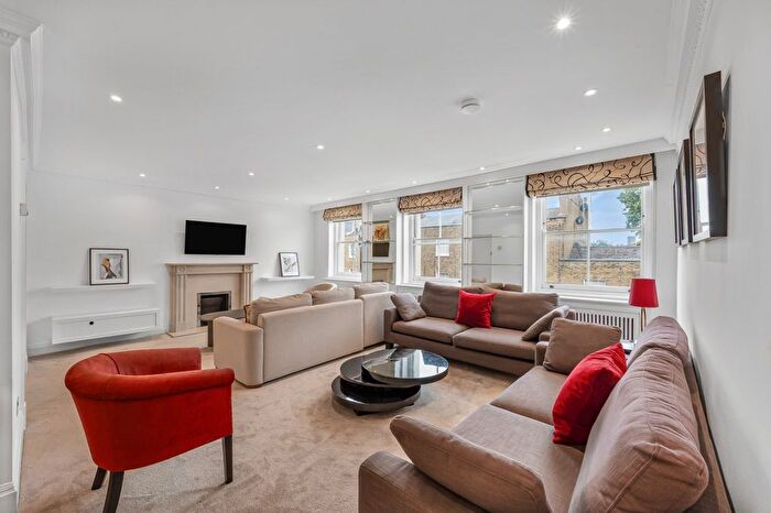 3 Bedroom Flat To Rent In Chester Street, Belgravia, SW1X