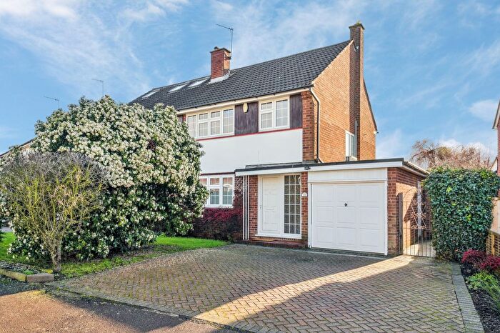 3 Bedroom Semi Detached House For Sale In Farm Way, Bushey, WD23