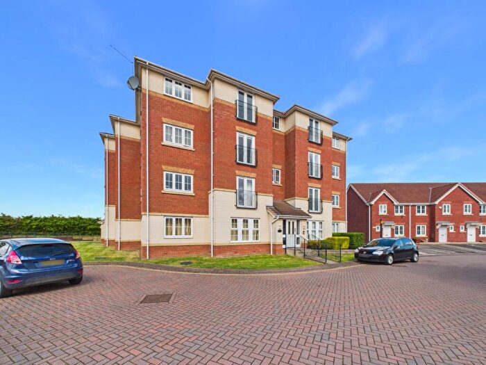 2 Bedroom Apartment For Sale In Dovestone Way, Hull, HU7