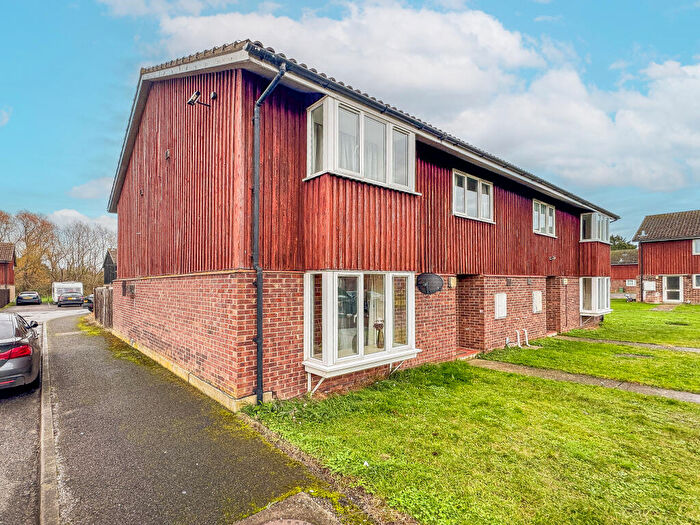 4 Bedroom Semi Detached House For Sale In Waterloo Close, Newmarket, Suffolk, CB8