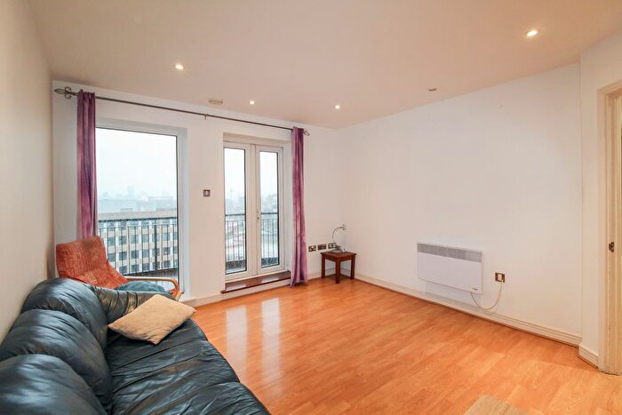 2 Bedroom Flat To Rent In High Street, London, E15