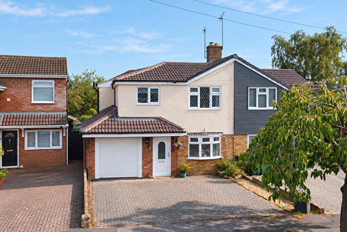4 Bedroom Semi-Detached House For Sale In Turville Road, Aylesbury, Bucks., HP21