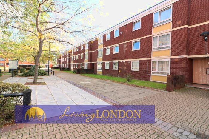 3 Bedroom Flat To Rent In Altair Close, London, N17