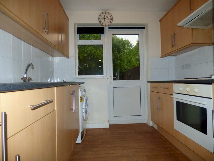 2 Bedroom Maisonette To Rent In Stantonbury, Milton Keynes, MK14