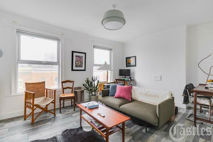 2 Bedroom Apartment To Rent In Powerscroft Road, Hackney, E5