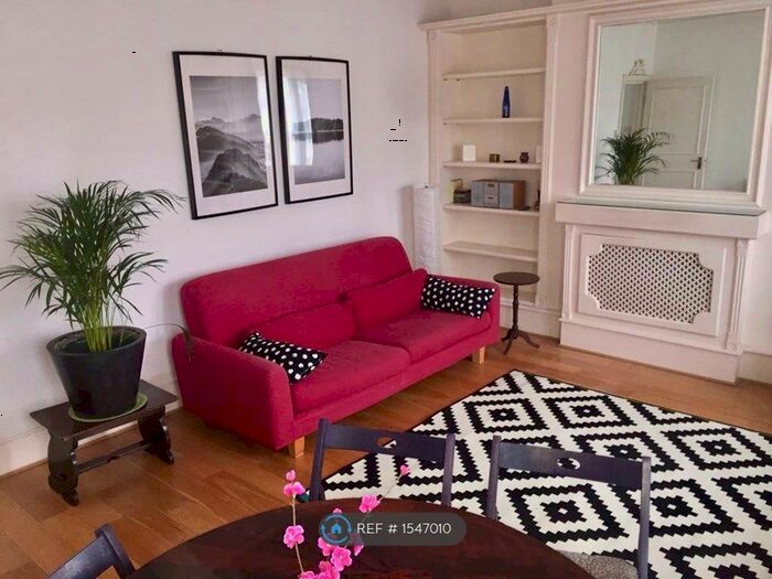 2 Bedroom Flat To Rent In Mount Ephraim Road, London, SW16