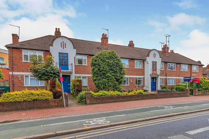 2 Bedroom Flat To Rent In West Barnes Lane, London, SW20