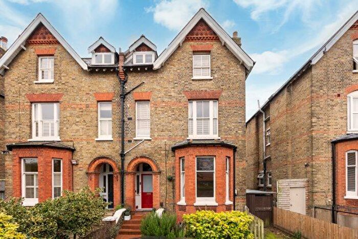 2 Bedroom Flat To Rent In Lancaster Road, Wimbledon, SW19
