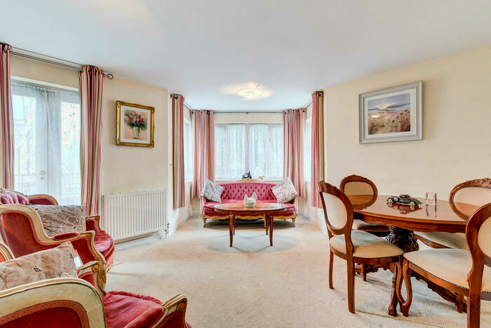 3 Bedroom Apartment To Rent In Lisson Grove, Marylebone, London, NW1