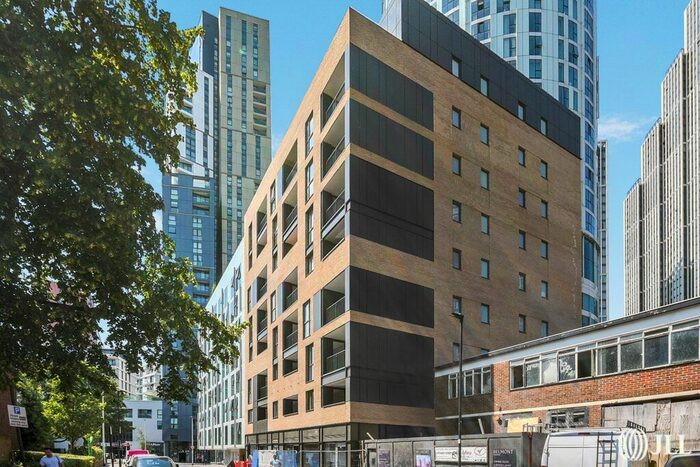 2 Bedroom Flat To Rent In Wyvil Road, London, SW8