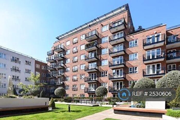 2 Bedroom Flat To Rent In Royal Quarter, Kingston Upon Thames, KT2