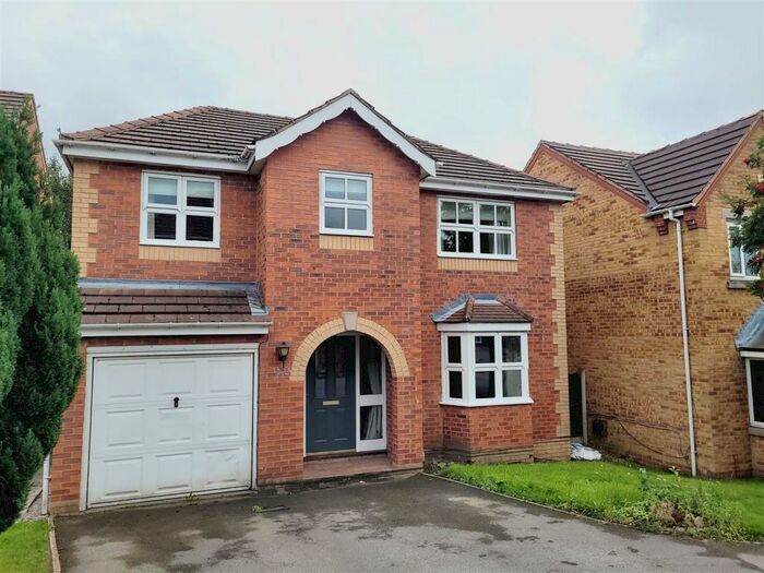 4 Bedroom Detached House To Rent In St. Thomas Gardens, Bradley, Huddersfield, HD2