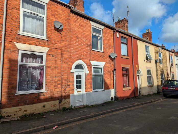 3 Bedroom House To Rent In College Street, Grantham, NG31