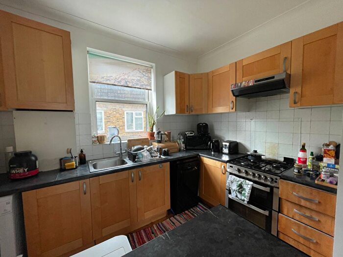2 Bedroom Flat To Rent In Finborough Road, West Brompton, London, SW10