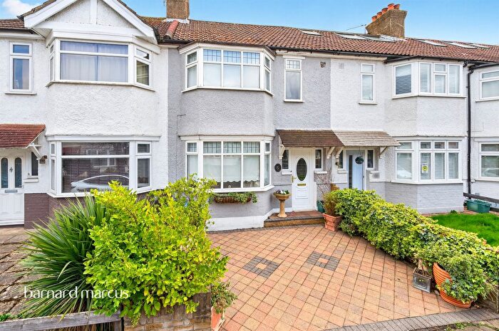 3 Bedroom Semi-Detached House For Sale In Phyllis Avenue, New Malden, KT3