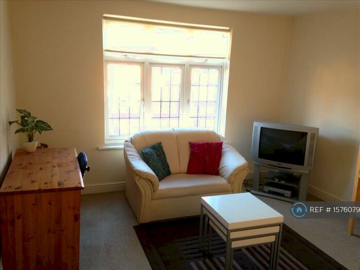 1 Bedroom Flat To Rent In Greenhill Street, Stratford Upon Avon, CV37