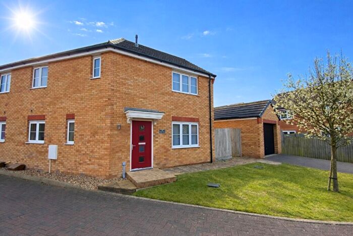 3 Bedroom Semi Detached House For Sale In Davis Place, Hempsted, Peterborough, Cambridgeshire, PE7