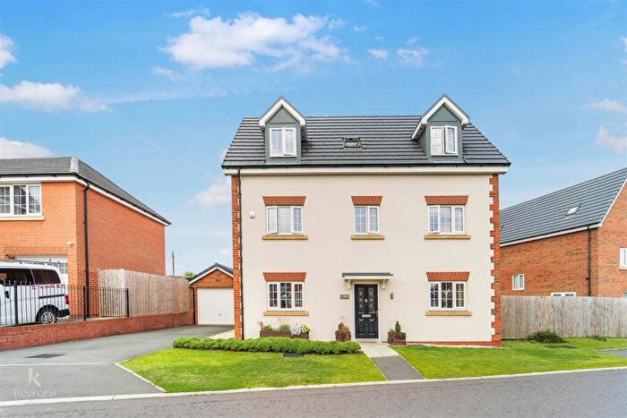 4 Bedroom Detached House For Sale In Wilkinson Walk, Blackburn, BB2