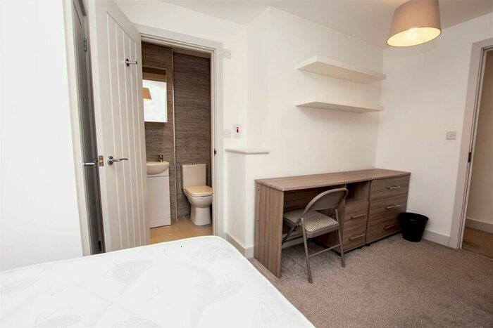 7 Bedroom House To Rent In Tiverton Road, Birmingham, B29