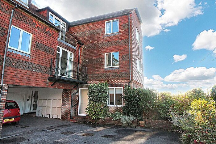 2 Bedroom Flat To Rent In Star Mews, High Street, Mayfield, East Sussex, TN20