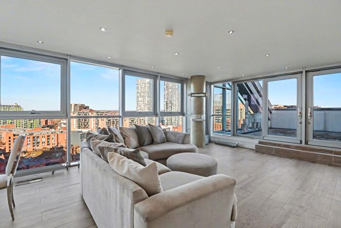 2 Bedroom Flat For Sale In The Edge, Clowes Street, Salford, M3