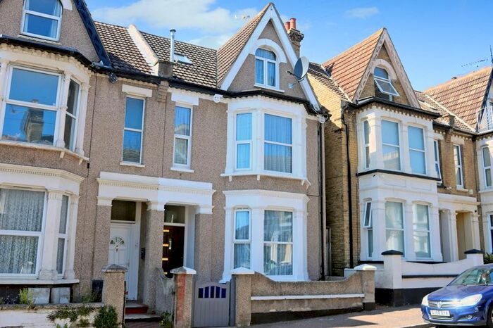 1 Bedroom Flat To Rent In Old Southend Road, Southend-On-Sea, SS1