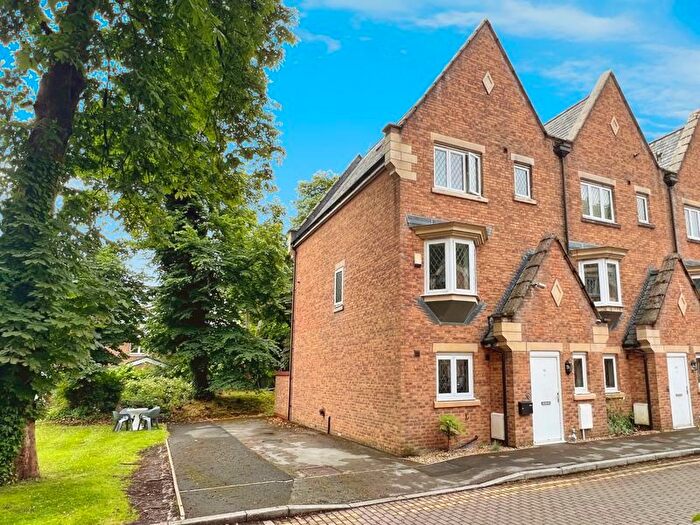 4 Bedroom Town House For Sale In Reeceton Gardens, Heaton, BL1