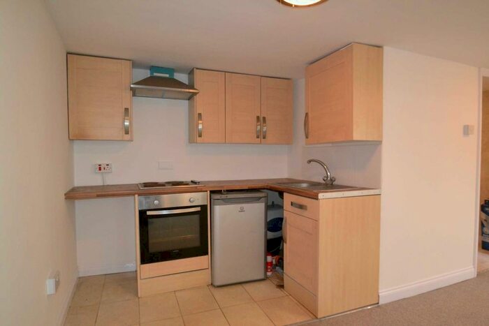 Studio To Rent In South Ealing Road, South Ealing, W5