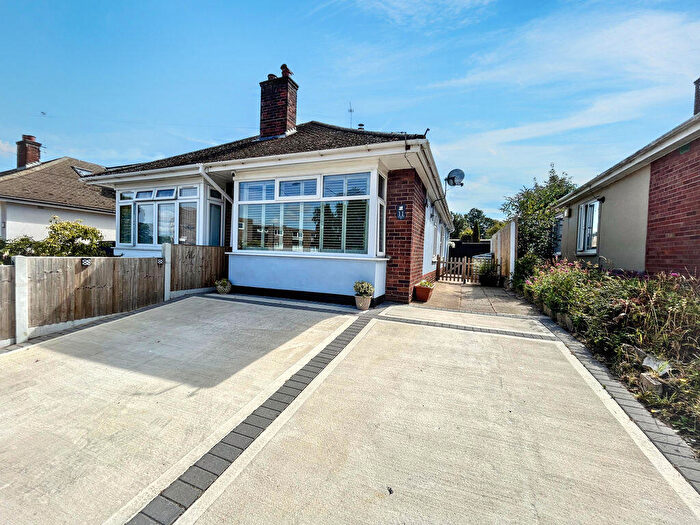 2 Bedroom Semi-Detached Bungalow For Sale In Shrublands Way, Gorleston, NR31