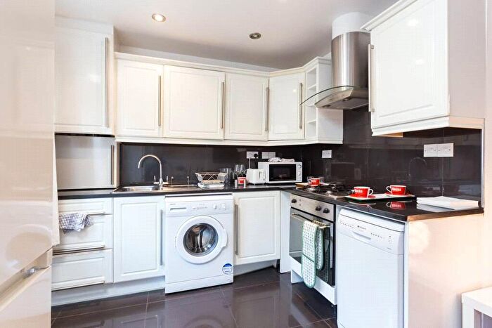 1 Bedroom Apartment To Rent In Greatorex Street, London, E1
