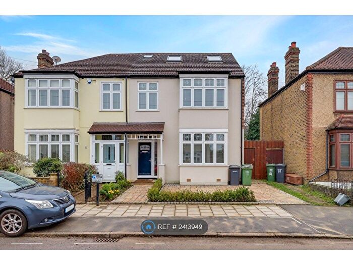 4 Bedroom Semi-Detached House To Rent In Dallinger Road, London, SE12