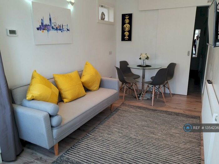 1 Bedroom Flat To Rent In Brent Street, London, NW4