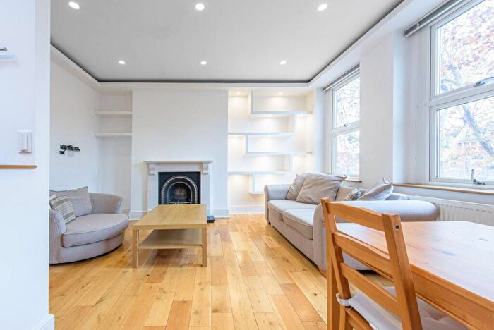 2 Bedroom Flat For Sale In Cricklewood Broadway, Cricklewood, London, NW2