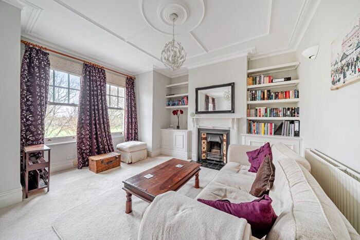 2 Bedroom Maisonette For Sale In Rastell Avenue, Streatham Hill, London, SW2