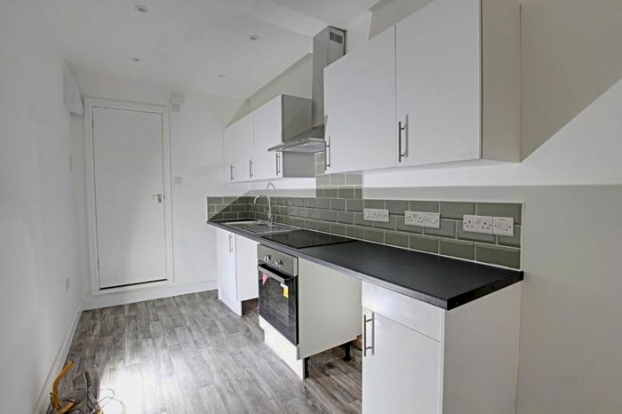 1 Bedroom Maisonette To Rent In Lymore Gardens, Bath, BA2