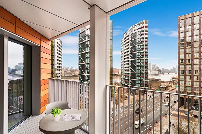 3 Bedroom Flat To Rent In Nine Elms Lane, London, SW11