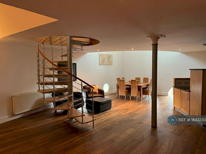 3 Bedroom Flat To Rent In Morrison Street, Glasgow, G5