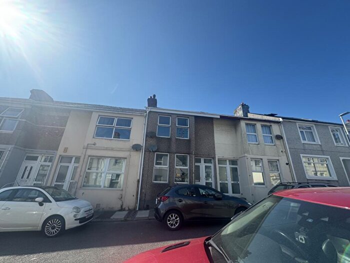 1 Bedroom Mews To Rent In Corporation Road, Peverell, PL2
