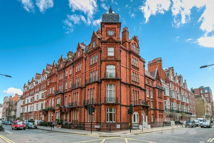 2 Bedroom Flat To Rent In Green Street, Mayfair, W1K
