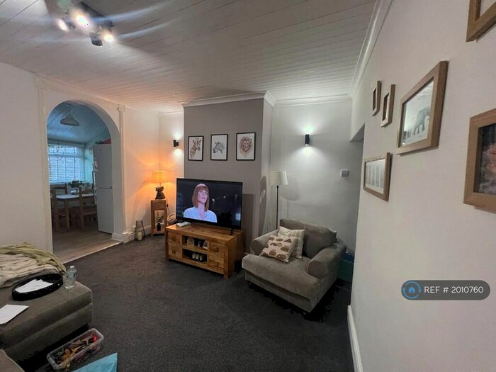 3 Bedroom Terraced House To Rent In Bolton Road, Westhoughton, Bolton, BL5