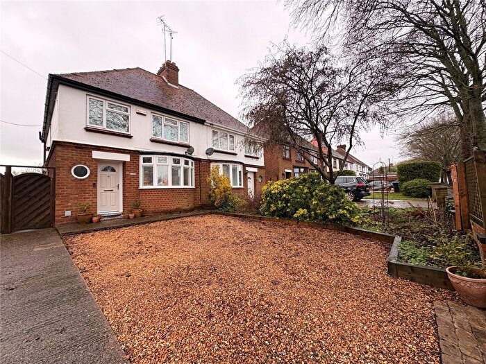 3 Bedroom Semi Detached House For Sale In Western Avenue, Daventry, Northamptonshire, NN11