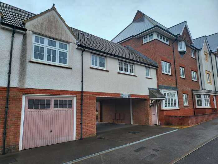 2 Bedroom Flat To Rent In Hermitage Wood Road, Bristol, BS16