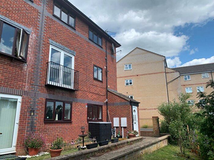 2 Bedroom Maisonette To Rent In Fields View, Wellingborough, NN8