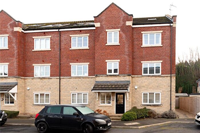 2 Bedroom Apartment For Sale In Horsforde View, Newlay, Leeds, LS13